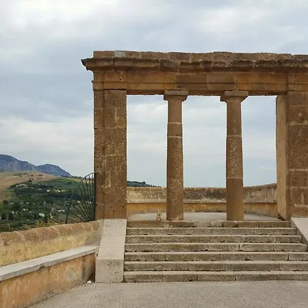 Borgo Saraceno Primo *